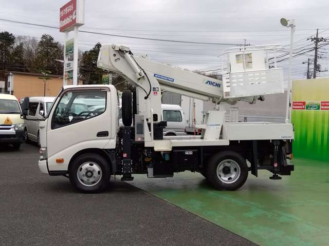 日野自動車 デュトロ ４．０Ｄターボ H27年 (関東) 99