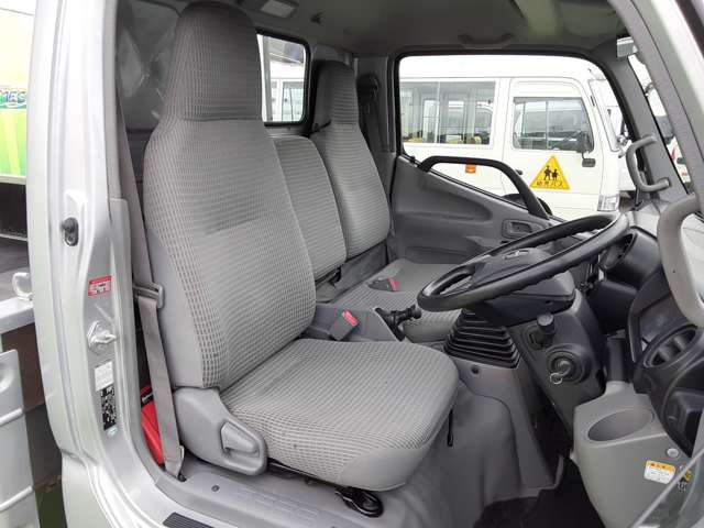 日野自動車 デュトロ ４．０Ｄターボ R1年 (関東) 99