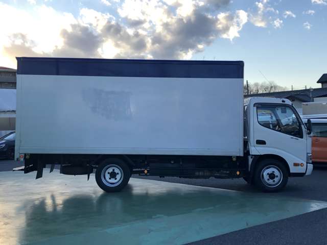 日野自動車 デュトロ ４．０Ｄターボ H27年 (関東) 99