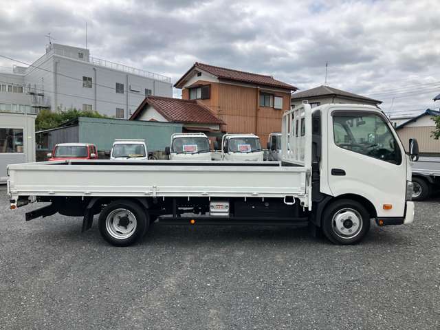 日野自動車 デュトロ ４．０ ワイド ロング 全低床 ディーゼルターボ R2年 (関東) 99