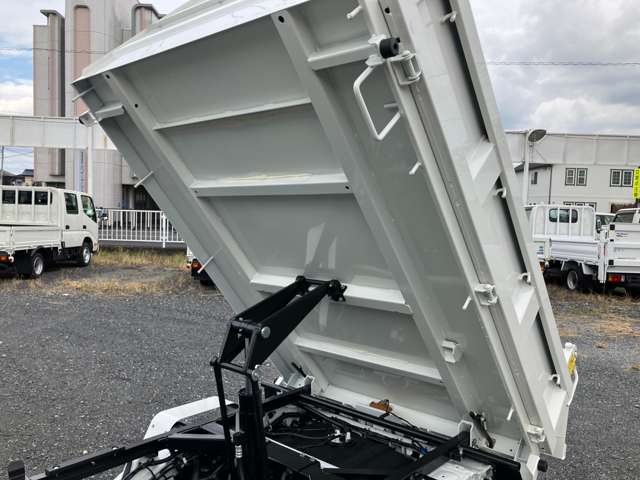 ダイハツ ハイゼットトラック ６６０ 多目的ダンプ ＰＴＯ式 ３方開 ４ＷＤ R7年 (関東) 99