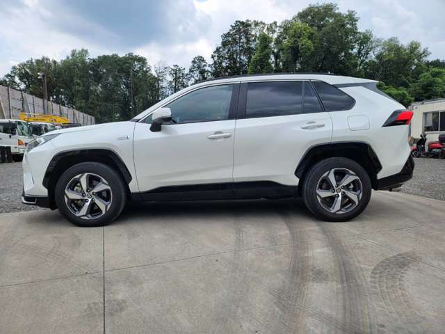 トヨタ ＲＡＶ４　ＰＨＶ ２．５ Ｇ Ｚ Ｅ－ＦＯＵＲ ４ＷＤ R3年 (関東) 99