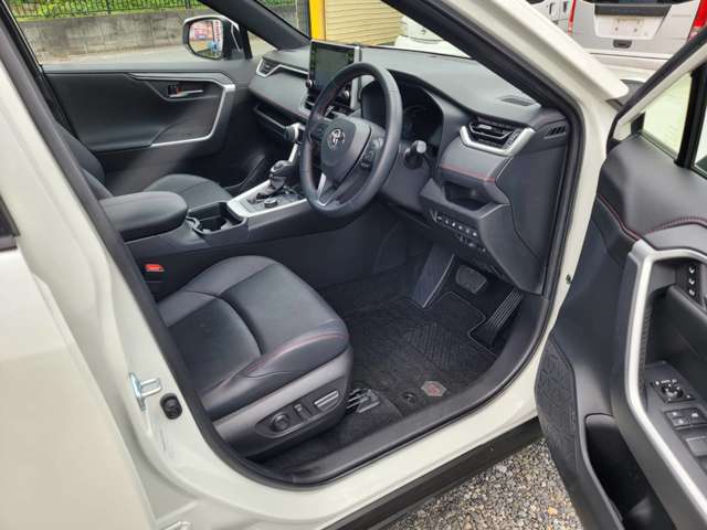 トヨタ ＲＡＶ４　ＰＨＶ ２．５ Ｇ Ｚ Ｅ－ＦＯＵＲ ４ＷＤ R3年 (関東) 99