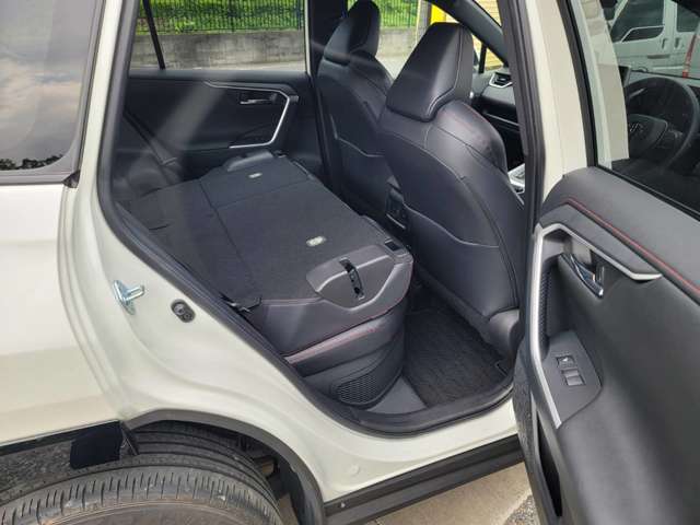 トヨタ ＲＡＶ４　ＰＨＶ ２．５ Ｇ Ｚ Ｅ－ＦＯＵＲ ４ＷＤ R3年 (関東) 99