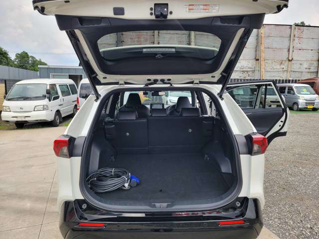 トヨタ ＲＡＶ４　ＰＨＶ ２．５ Ｇ Ｚ Ｅ－ＦＯＵＲ ４ＷＤ R3年 (関東) 99