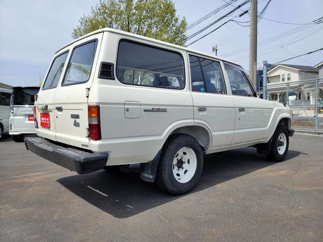 トヨタ ランドクルーザー７０ ４．２ 観音扉 ４ＷＤ S58年 (関東) 99