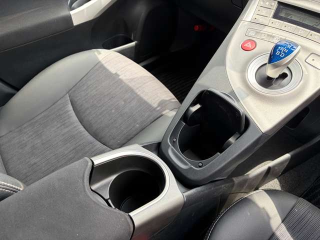 トヨタ プリウス １．８ Ｇ H26年 (関東) 99