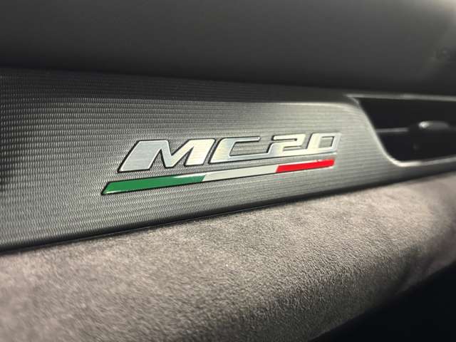 マセラティ ＭＣ２０チェロ ３．０ R5年 (関東) 99