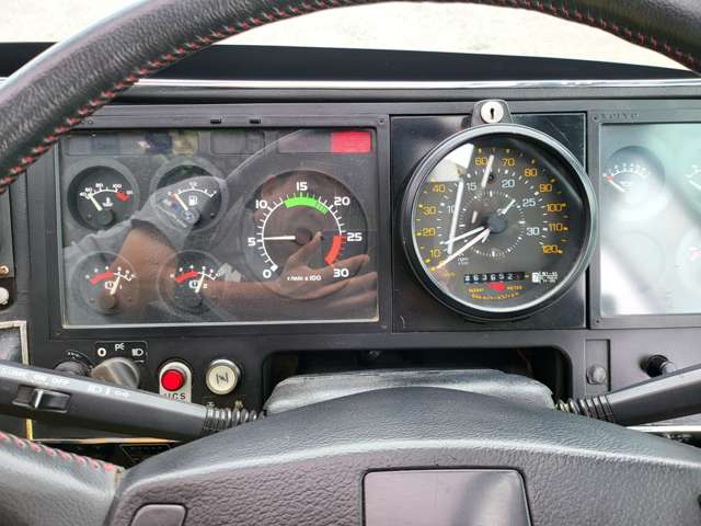 ボルボ アンダーフロア大型バス サロンバス H13年 (関東) 99