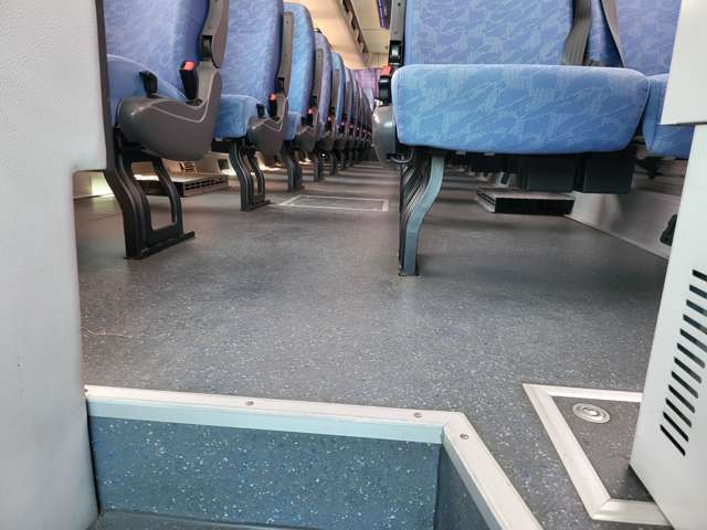 ヒョンデ 大型観光バス ４７人乗リ H25年 (関東) 99