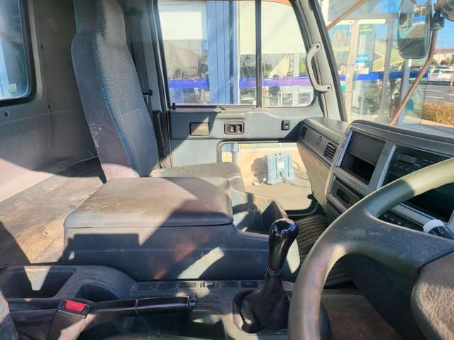 ＵＤトラックス コンドル コンドルミキサー車 H14年 (関東) 99