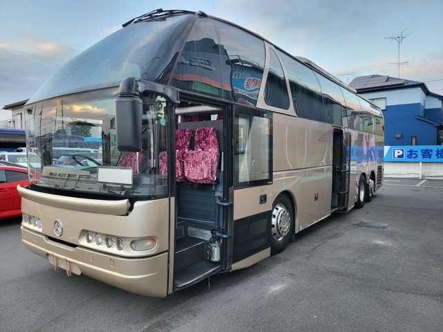 メルセデスベンツ ネオプラン大型乗合バス ４４人乗リ H14年 (関東) 99