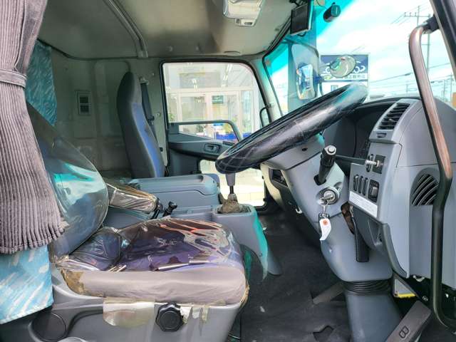 三菱フソウ ファイター 冷蔵冷凍車 H28年 (関東) 99