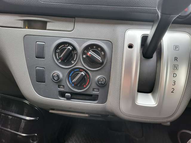日産 ＮＶ３５０キャラバン ２．５ クールバン ＤＸ ロングボディ ディーゼルターボ H27年 (関東) 99