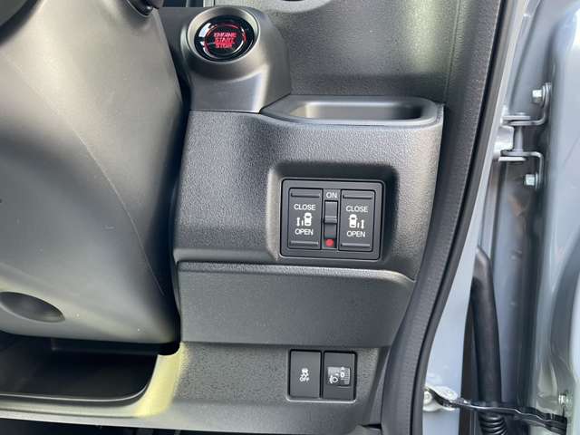 ホンダ Ｎ　ＢＯＸ カスタム ６６０ ターボ コーディネートスタイル ２トーン R7年 (関東) 99