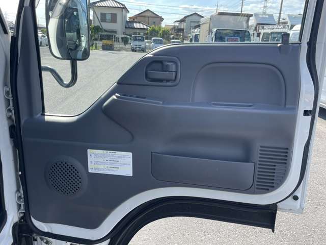 日産 アトラス ３．０ ダブルキャブ スーパーロー ディーゼルターボ R2年 (関東) 99