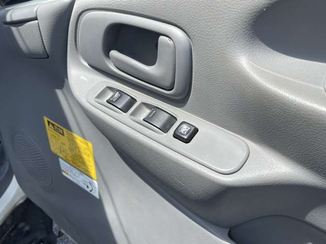 トヨタ ダイナ ３Ｔ 全低床強化ダンプ H29年 (関東) 99