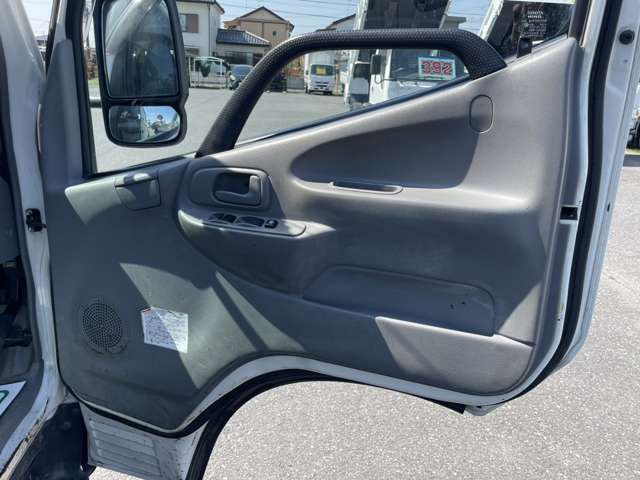 日野自動車 デュトロ ２Ｔ H30年 (関東) 99