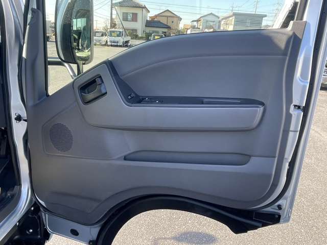 日産 アトラス １．９ フラットロー R7年 (関東) 99