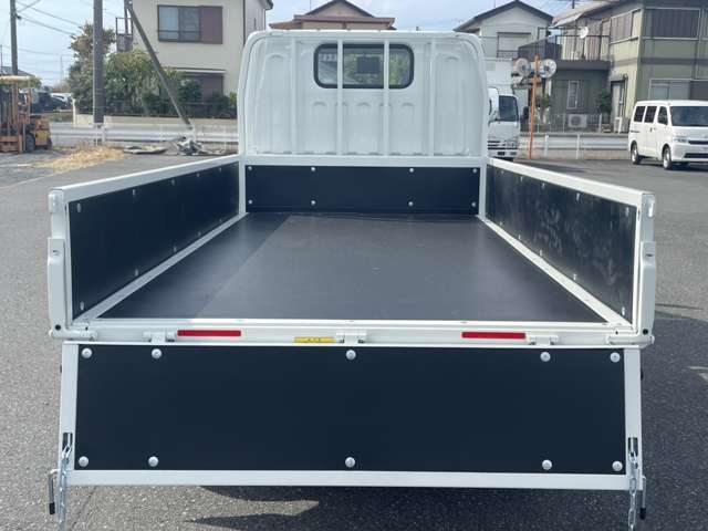 三菱フソウ キャンター ３．０ 全低床 ディーゼルターボ R7年 (関東) 99