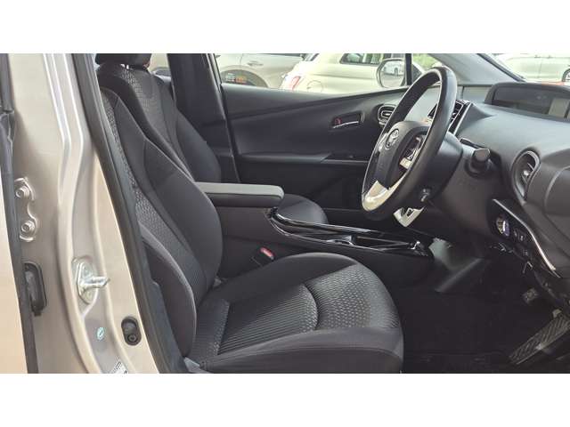 トヨタ プリウス １．８ Ｓ セーフティ プラス H30年 (関東) 99