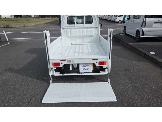 スズキ キャリイトラック ６６０ 垂直式ゲートリフター ３方開 ４ＷＤ R7年 (関東) 99