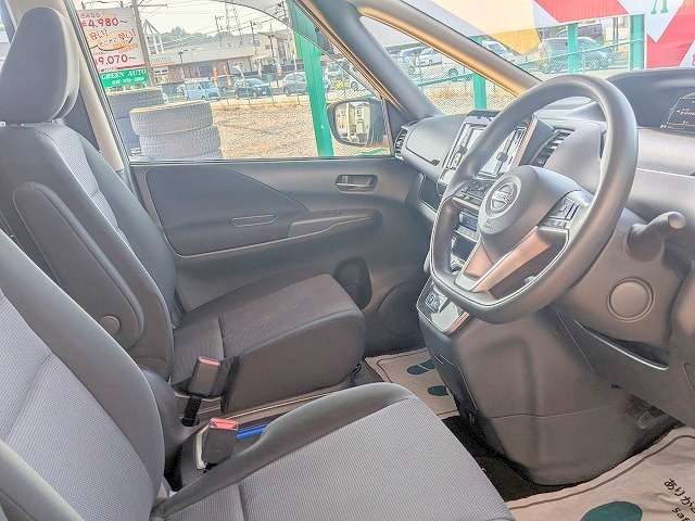 日産 セレナ １．２ Ｅ－ＰＯＷＥＲ ＸＶ R4年 (関東) 99