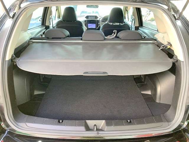 スバル インプレッサスポーツ ２．０ Ｉ－Ｓ アイサイト ４ＷＤ H29年 (関東) 99