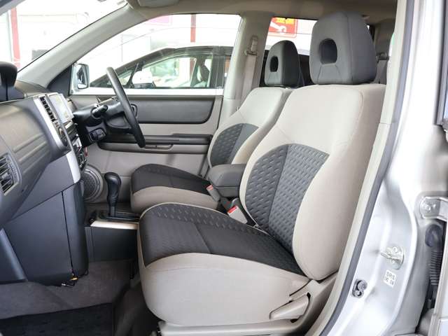 日産 エクストレイル ２．０ Ｓ ドライビングギア ４ＷＤ H19年 (関東) 99