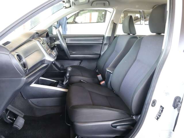 トヨタ カローラフィールダー １．５Ｘ H30年 (関東) 99