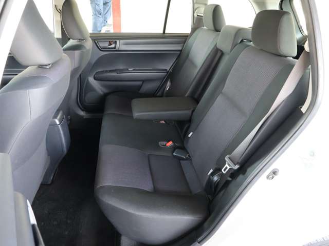 トヨタ カローラフィールダー １．５Ｘ H30年 (関東) 99