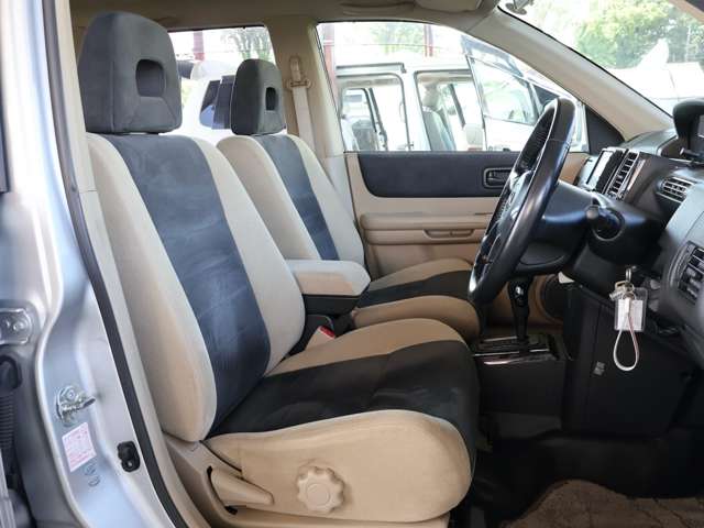 日産 エクストレイル ２．０ アクシス ４ＷＤ H17年 (関東) 99