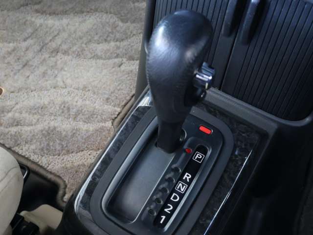 日産 エクストレイル ２．０ アクシス ４ＷＤ H17年 (関東) 99