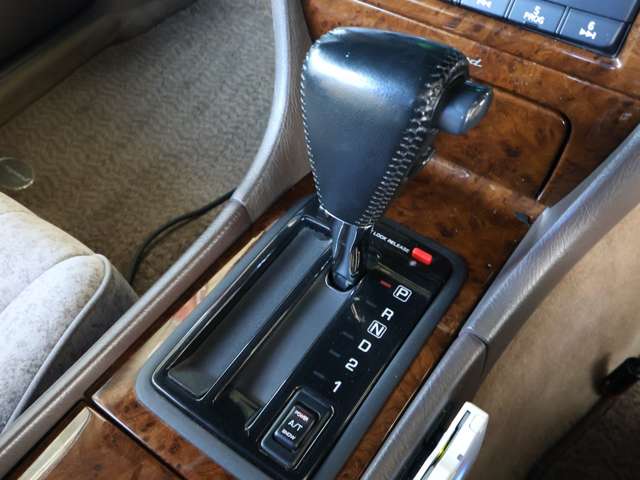 日産 レパード ３．０ ＸＲ H8年 (関東) 99