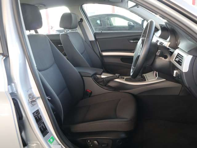 ＢＭＷ ３シリーズ ３２０ｉ H23年 (関東) 99