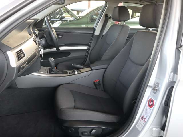 ＢＭＷ ３シリーズ ３２０ｉ H23年 (関東) 99