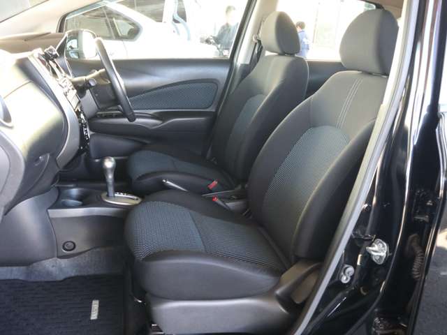日産 ノート １．２ Ｘ ＤＩＧ－Ｓ H25年 (関東) 99