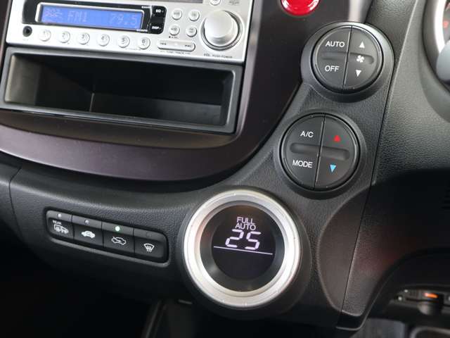 ホンダ フィット １．５ ＲＳ ハイウェイエディション H21年 (関東) 99