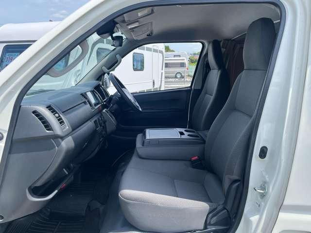 トヨタ ハイエースバン セキソーボディ R2年 (関東) 99