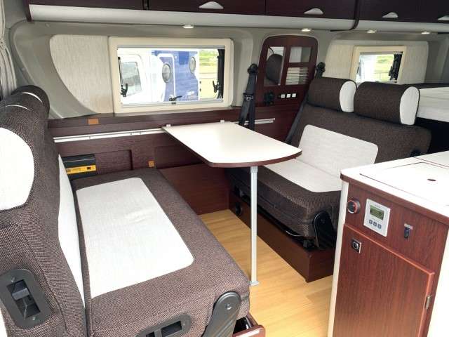 トヨタ ハイエースバン ナッツＲＶ H29年 (関東) 99