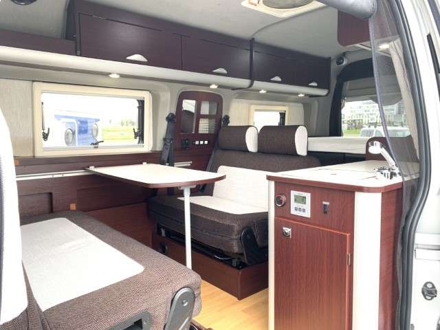 トヨタ ハイエースバン ナッツＲＶ H29年 (関東) 99