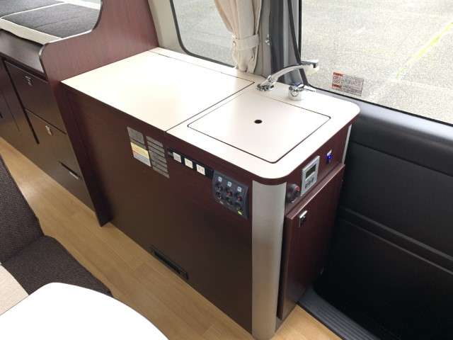 トヨタ ハイエースバン ナッツＲＶ H29年 (関東) 99