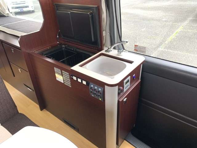 トヨタ ハイエースバン ナッツＲＶ H29年 (関東) 99