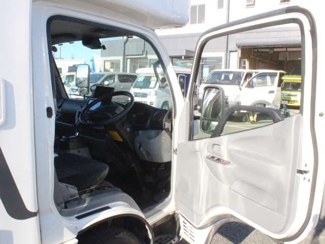 トヨタ カムロード キャンパー厚木 R5年 (関東) 99