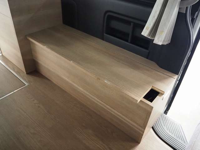 トヨタ ハイエースバン キャンピング R3年 (関東) 99
