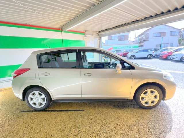 日産 ティーダ １．５ １５Ｍ H21年 (関東) 99