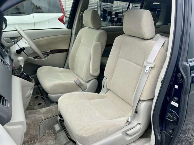 トヨタ アイシス １．８ Ｇ H27年 (近畿) 99