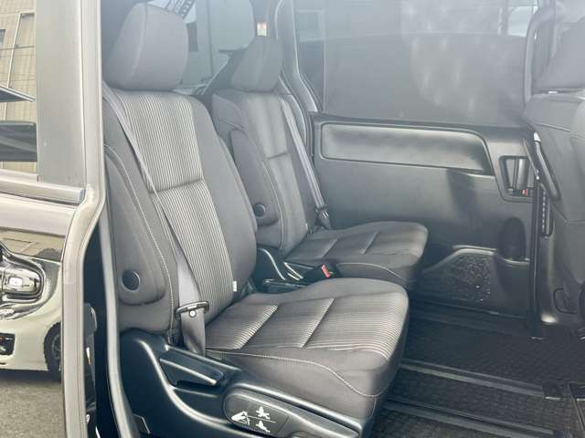 トヨタ ヴォクシー ２．０ ＺＳ H29年 (近畿) 99