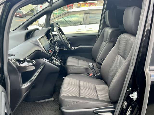 トヨタ ヴォクシー ２．０ ＺＳ H29年 (近畿) 99