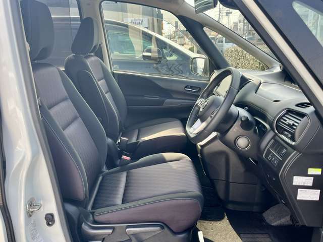 日産 セレナ ２．０ ハイウェイスター Ｖ R1年 (近畿) 99